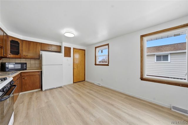 208 Poinciana Pkwy, Cheektowaga, NY 14225