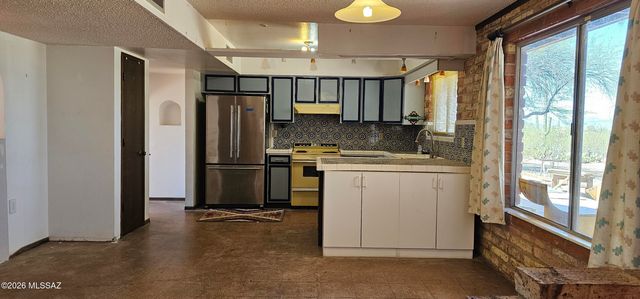 4441 N Sanders Road, Tucson, AZ 85743