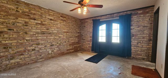 4441 N Sanders Road, Tucson, AZ 85743