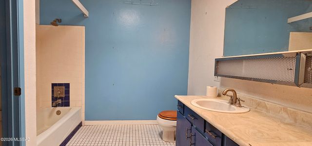 4441 N Sanders Road, Tucson, AZ 85743