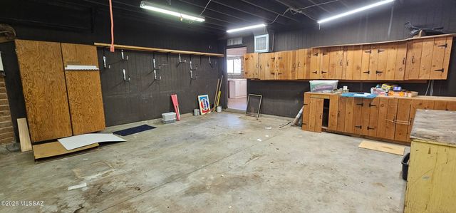 4441 N Sanders Road, Tucson, AZ 85743