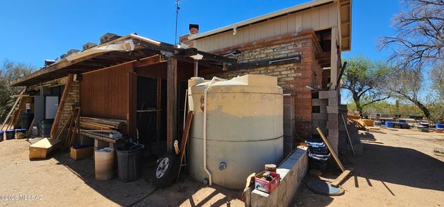 4441 N Sanders Road, Tucson, AZ 85743