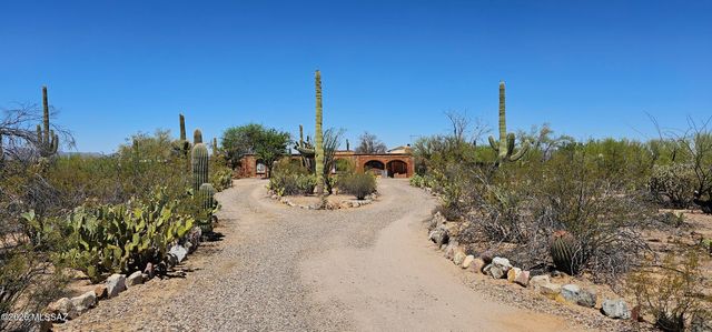 4441 N Sanders Road, Tucson, AZ 85743
