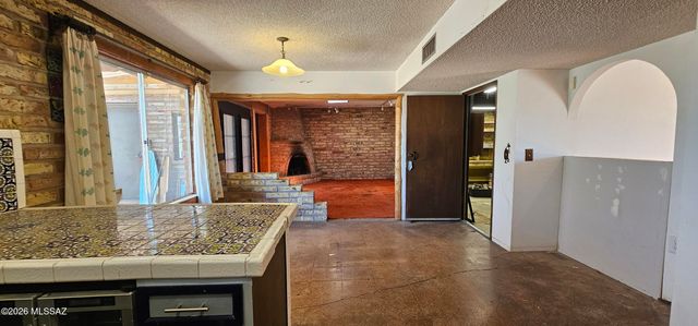 4441 N Sanders Road, Tucson, AZ 85743