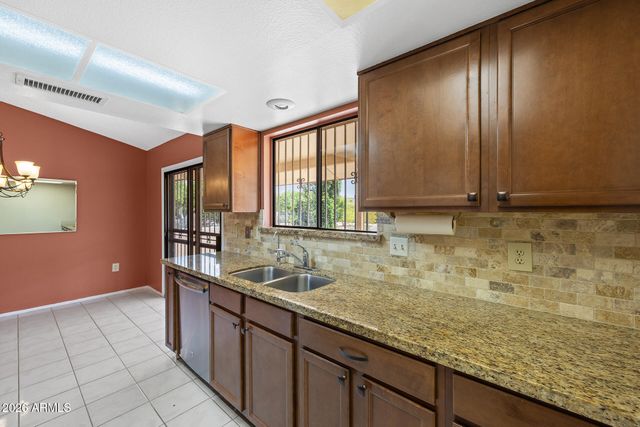 21007 N SUNGLOW Drive, Sun City West, AZ 85375