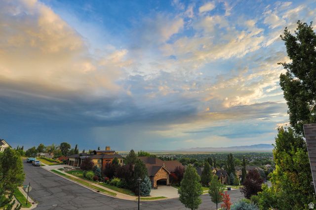 1709 E DEER CREST DR, Fruit Heights, UT 84037