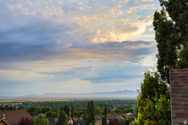 1709 E DEER CREST DR, Fruit Heights, UT 84037