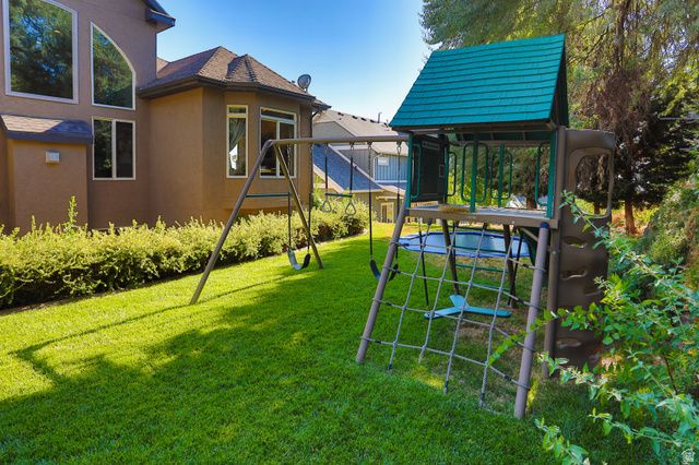1709 E DEER CREST DR, Fruit Heights, UT 84037