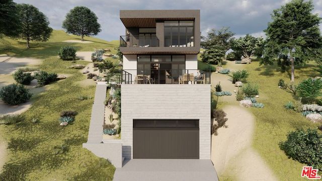 3741 Aguilar, Los Angeles, CA 90065