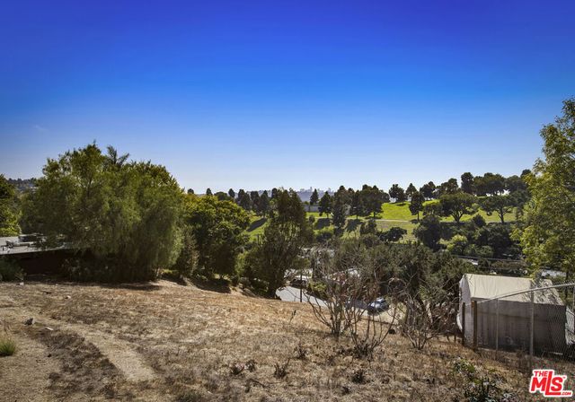 3741 Aguilar, Los Angeles, CA 90065