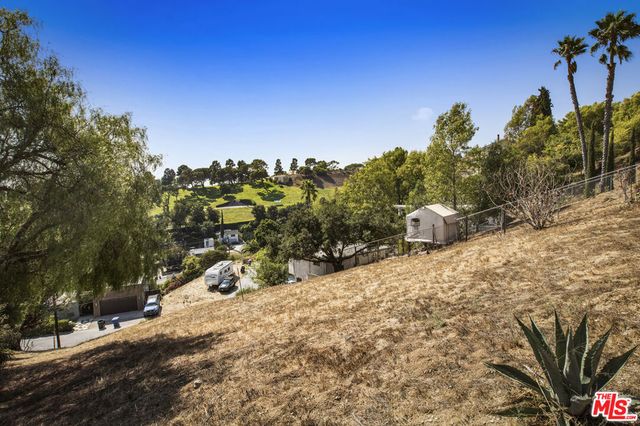 3741 Aguilar, Los Angeles, CA 90065