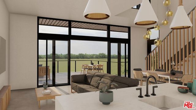 3741 Aguilar, Los Angeles, CA 90065