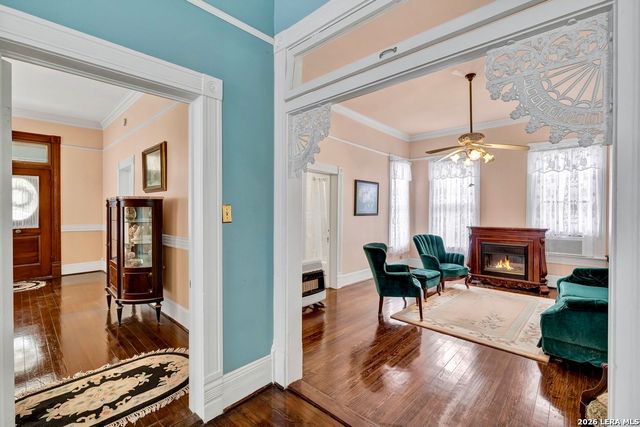705 E Guenther, San Antonio, TX 78210