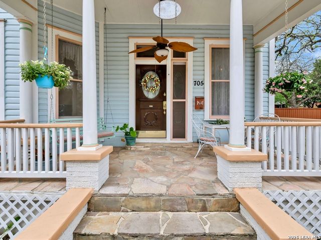 705 E Guenther, San Antonio, TX 78210