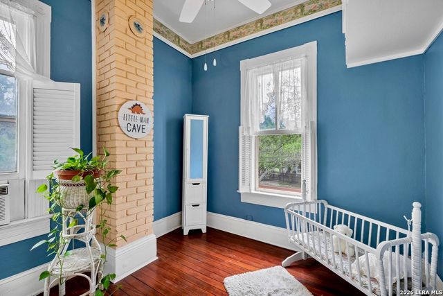 705 E Guenther, San Antonio, TX 78210
