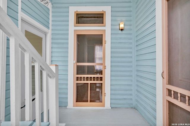 705 E Guenther, San Antonio, TX 78210