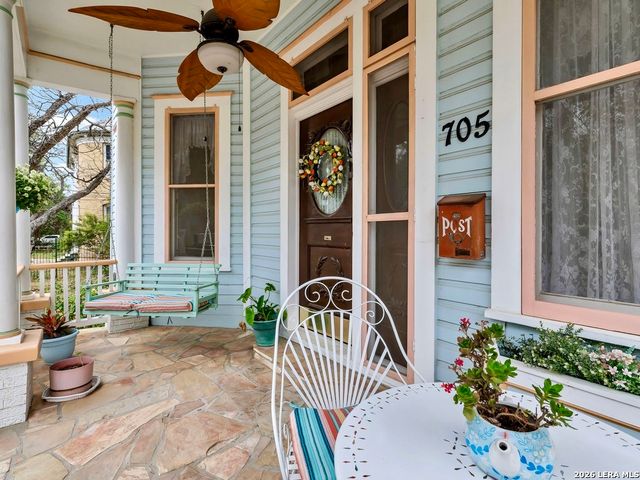 705 E Guenther, San Antonio, TX 78210