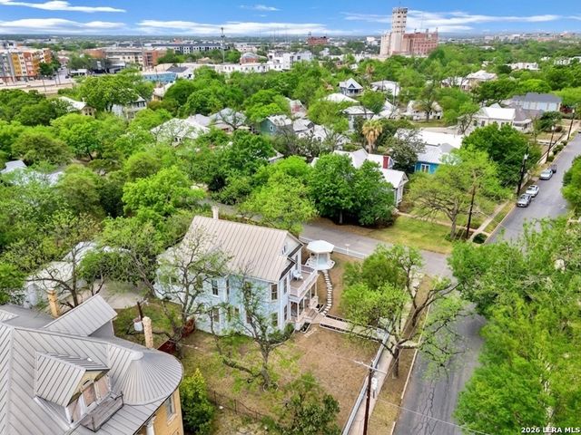705 E Guenther, San Antonio, TX 78210