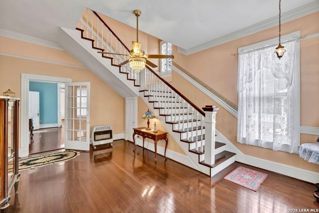 705 E Guenther, San Antonio, TX 78210