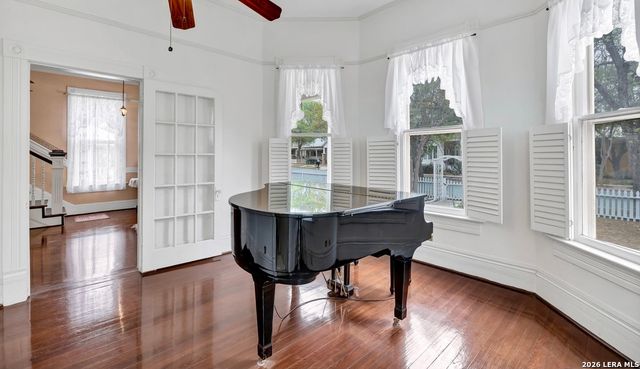 705 E Guenther, San Antonio, TX 78210
