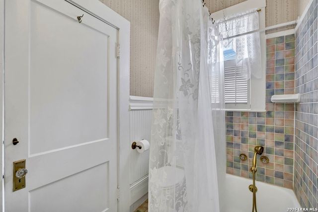 705 E Guenther, San Antonio, TX 78210