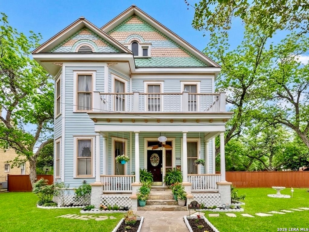 705 E Guenther, San Antonio, TX 78210