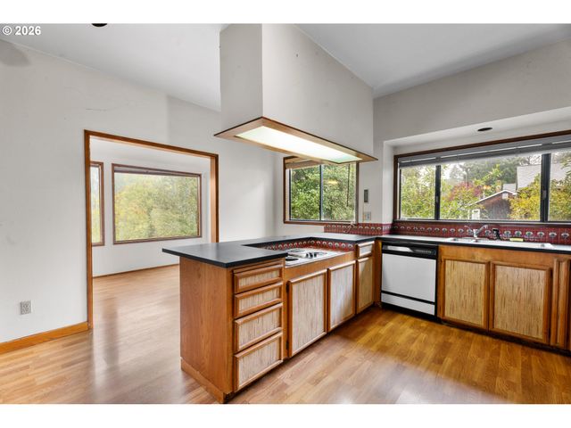14411 Se WAGNER Ln, Milwaukie, OR 97267