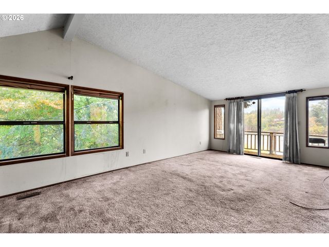 14411 Se WAGNER Ln, Milwaukie, OR 97267