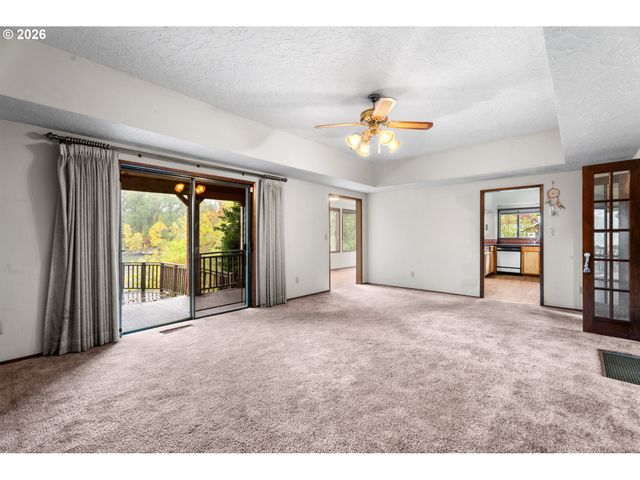 14411 Se WAGNER Ln, Milwaukie, OR 97267