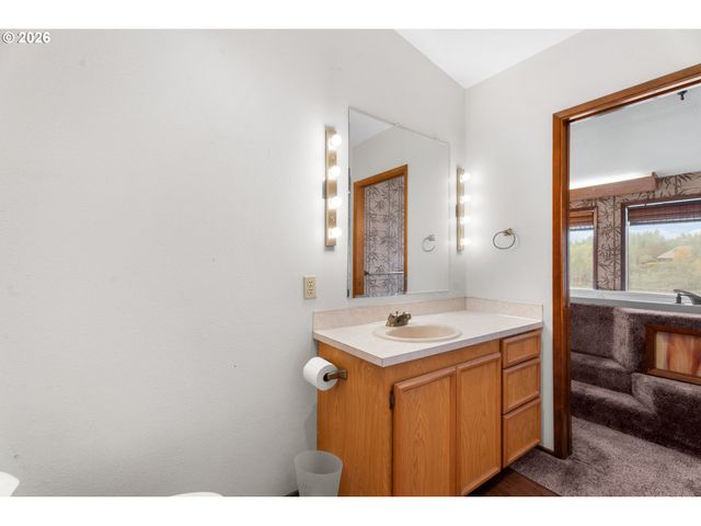 14411 Se WAGNER Ln, Milwaukie, OR 97267