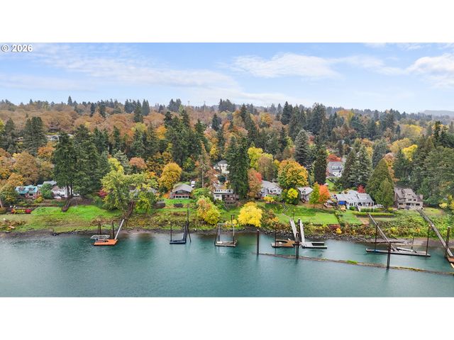 14411 Se WAGNER Ln, Milwaukie, OR 97267