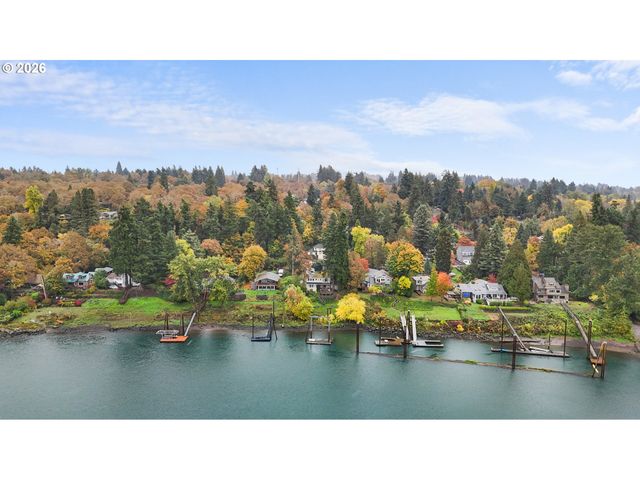14411 Se WAGNER Ln, Milwaukie, OR 97267