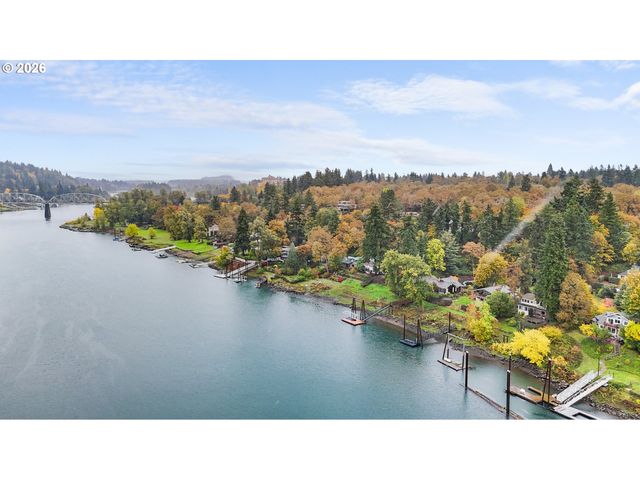 14411 Se WAGNER Ln, Milwaukie, OR 97267