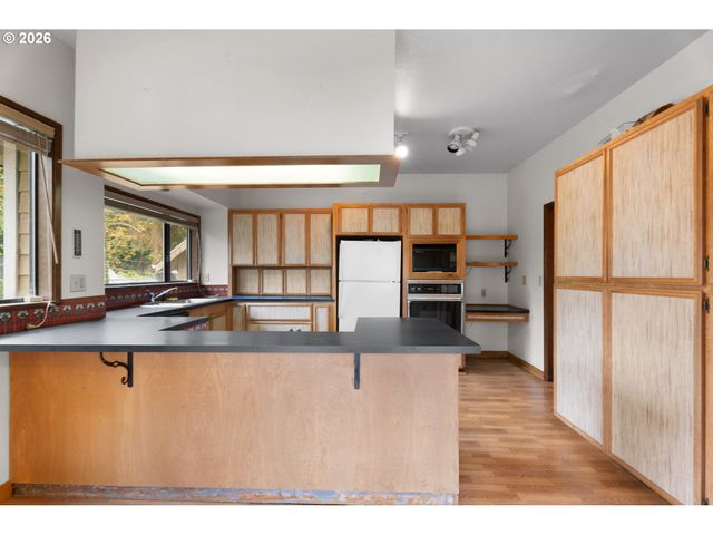 14411 Se WAGNER Ln, Milwaukie, OR 97267
