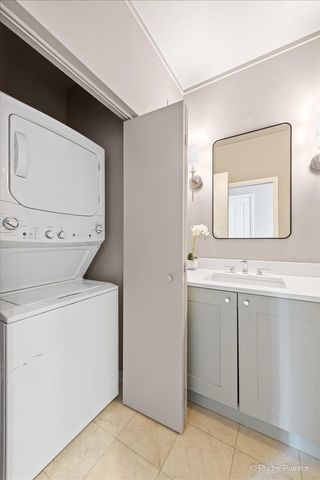 744 N Clark Street 705, Chicago, IL 60654