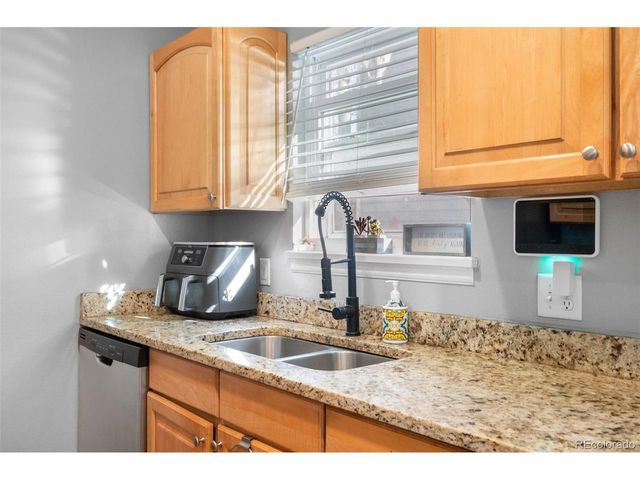 1635 Ensenada Way, Aurora, CO 80011