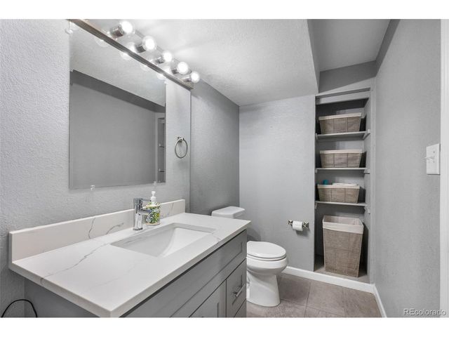 1635 Ensenada Way, Aurora, CO 80011