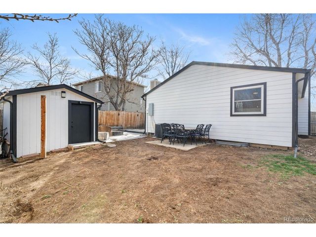 1635 Ensenada Way, Aurora, CO 80011