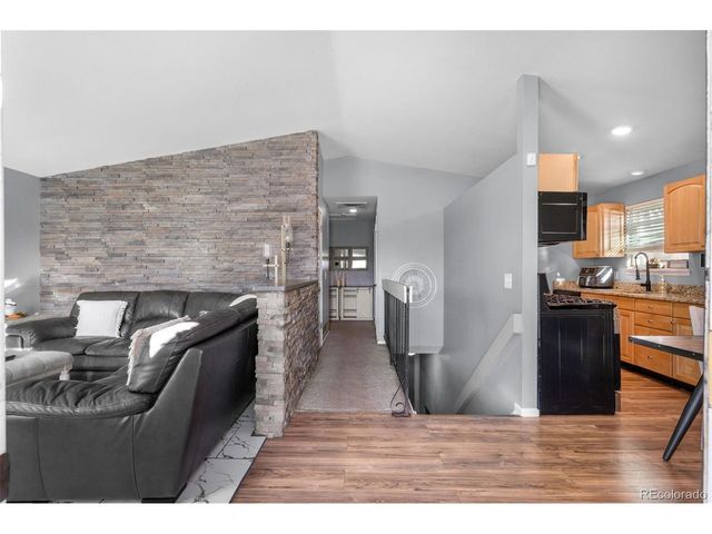 1635 Ensenada Way, Aurora, CO 80011