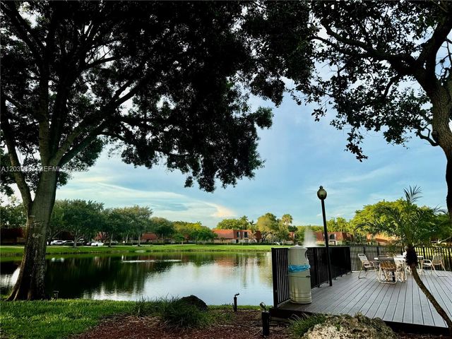 721 NW 99th Circle 721, Plantation, FL 33324