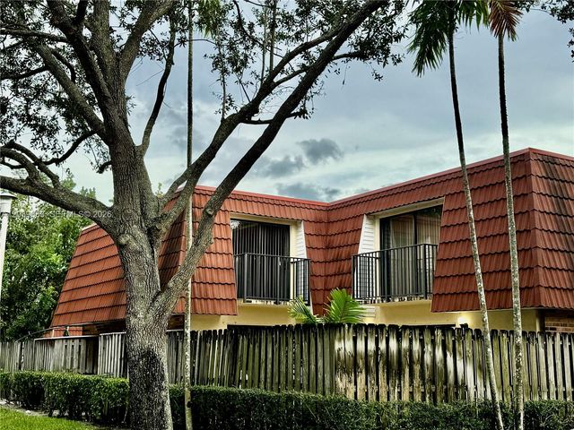 721 NW 99th Circle 721, Plantation, FL 33324