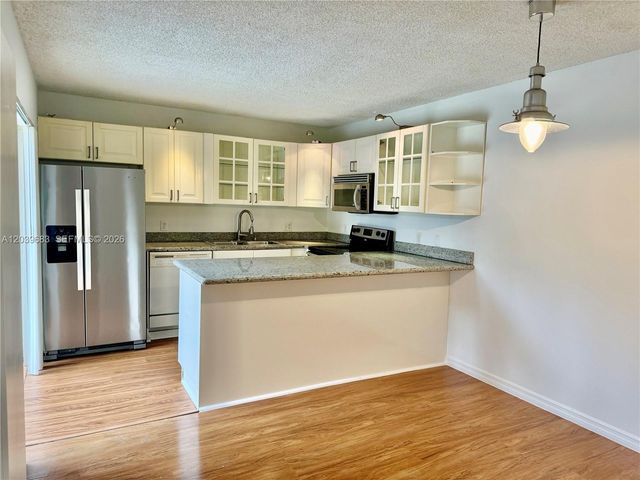 721 NW 99th Circle 721, Plantation, FL 33324