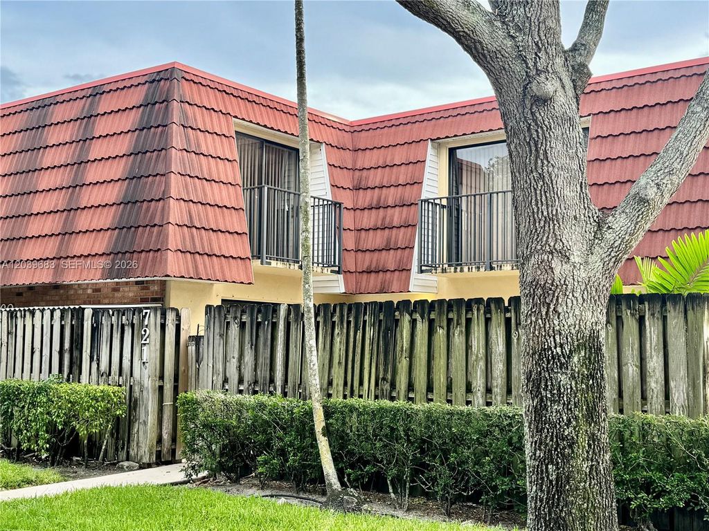 721 NW 99th Circle 721, Plantation, FL 33324