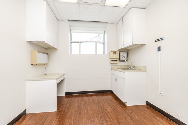 7126 N Lincoln Avenue, Lincolnwood, IL 60712