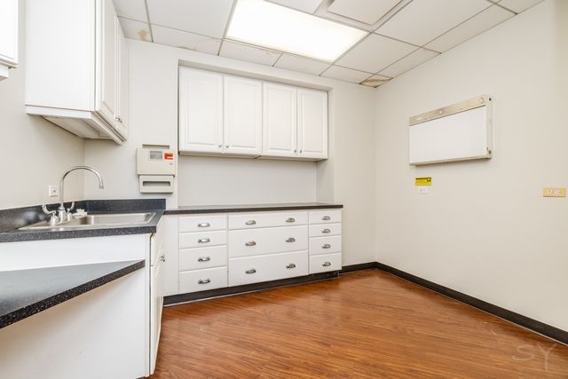 7126 N Lincoln Avenue, Lincolnwood, IL 60712