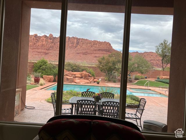 1068 E GRANDVIEW DR, Ivins, UT 84738