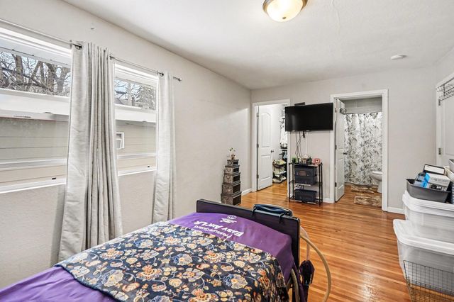 4527 Lakeland Avenue N, Robbinsdale, MN 55422