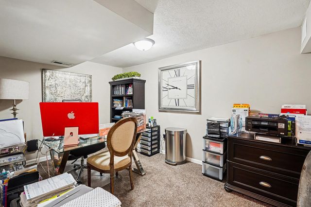 4527 Lakeland Avenue N, Robbinsdale, MN 55422