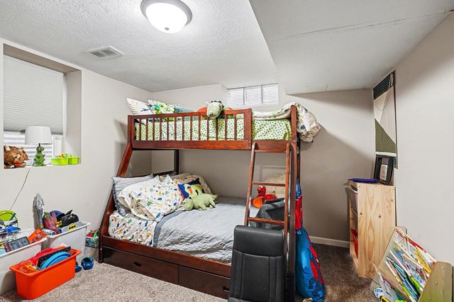 4527 Lakeland Avenue N, Robbinsdale, MN 55422