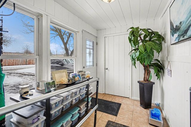 4527 Lakeland Avenue N, Robbinsdale, MN 55422